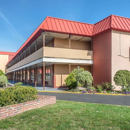 Econo Lodge West Haven Eksteriør billede