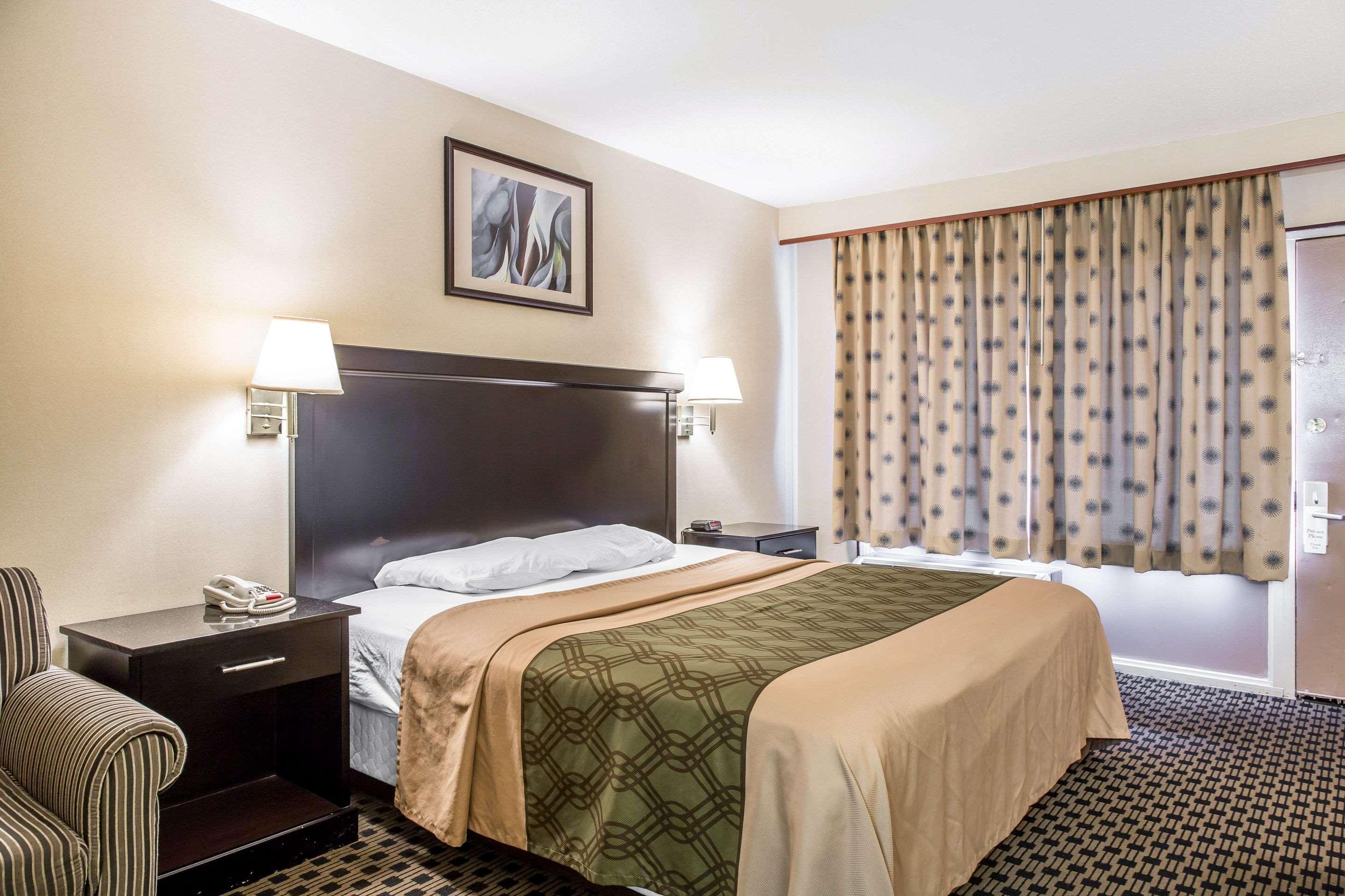 Econo Lodge West Haven Eksteriør billede