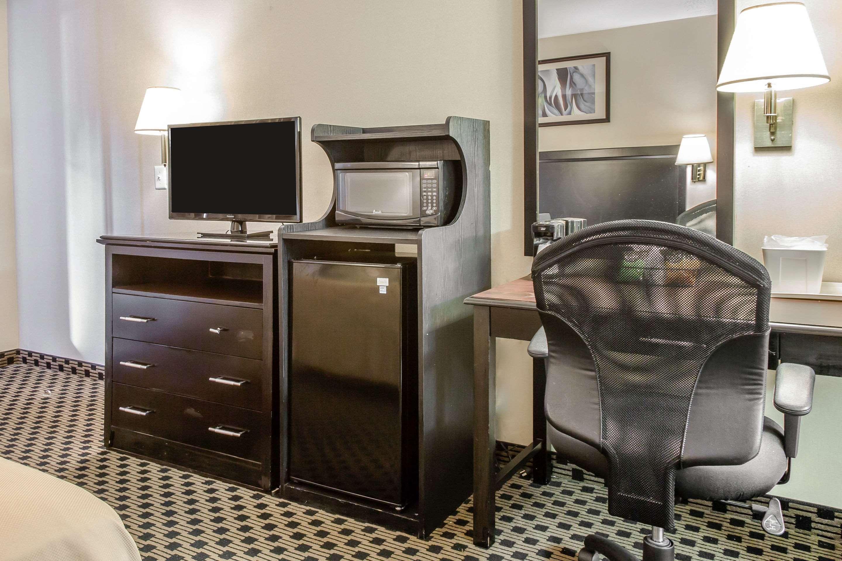 Econo Lodge West Haven Eksteriør billede