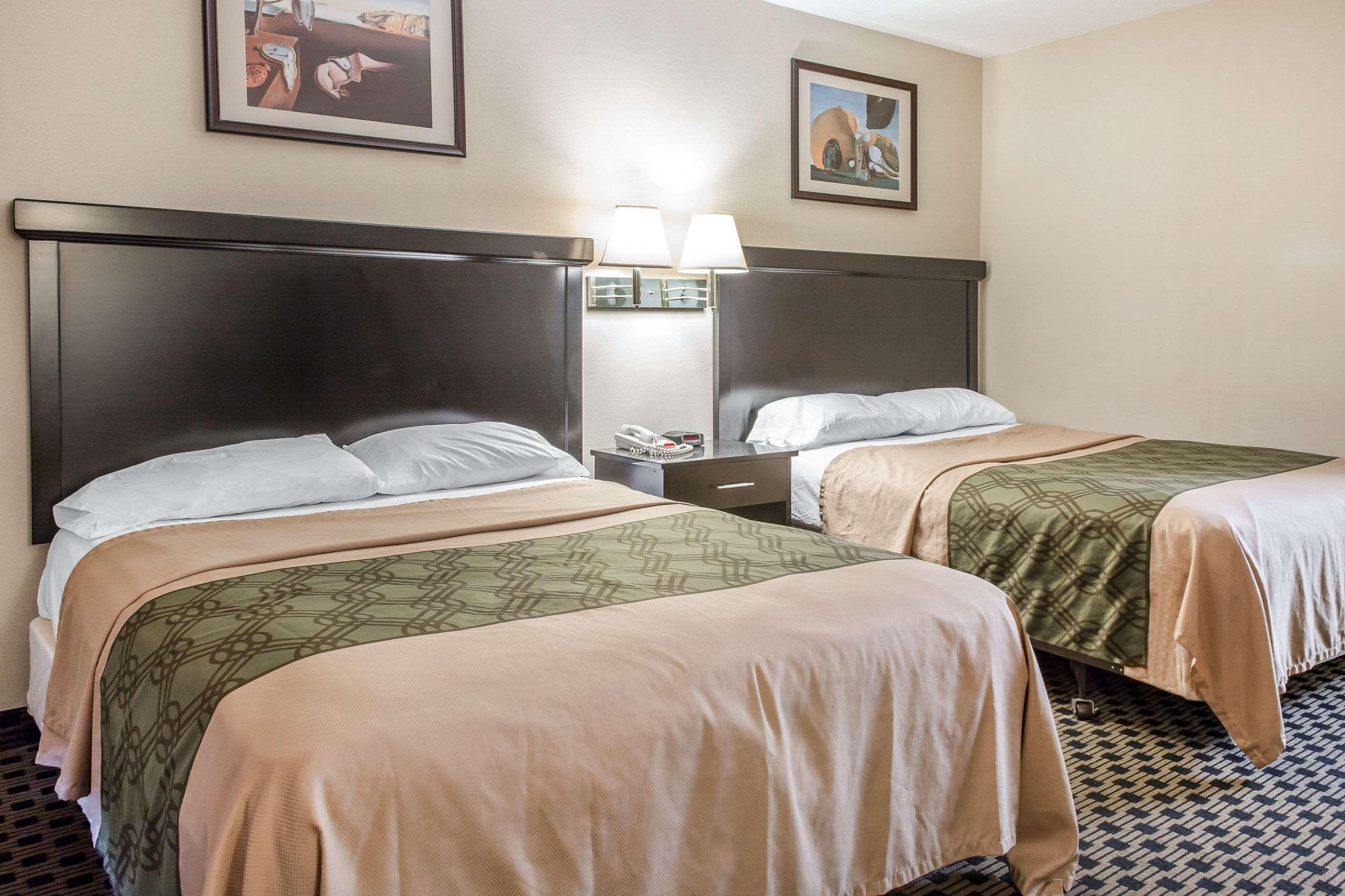 Econo Lodge West Haven Eksteriør billede