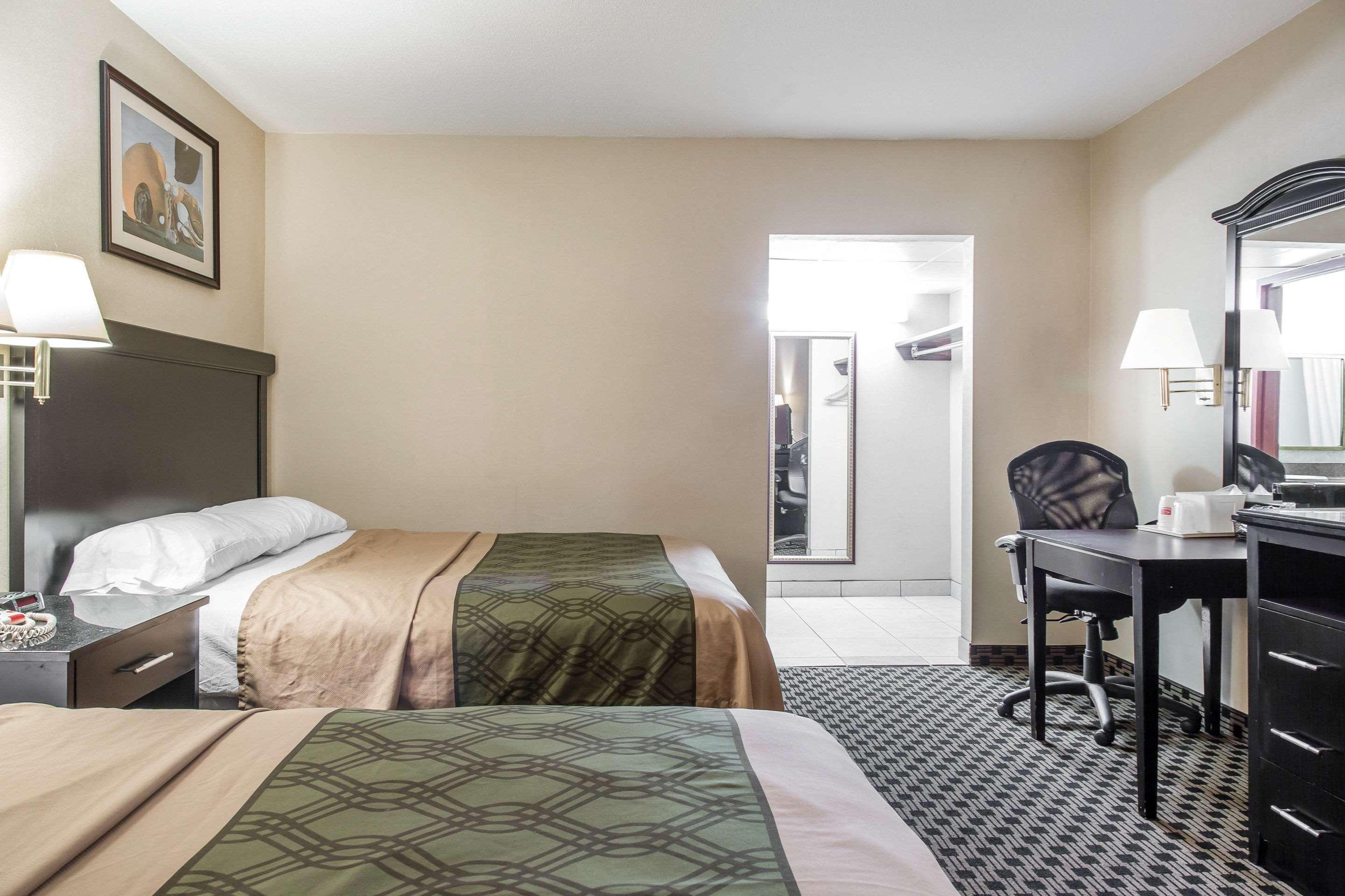 Econo Lodge West Haven Eksteriør billede